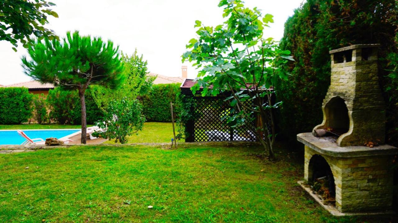 Вила Афина - Villa Afina Balchik Bagian luar foto