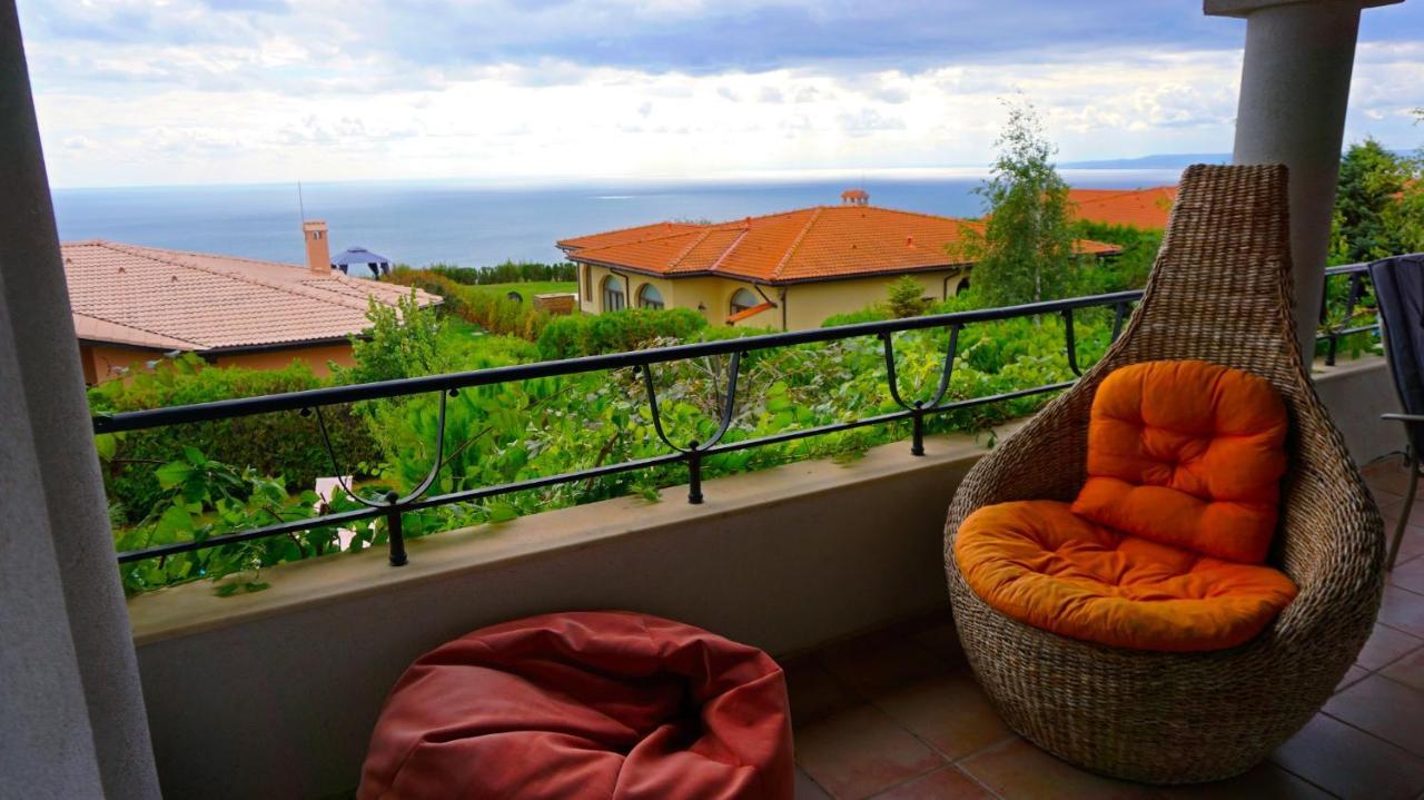 Вила Афина - Villa Afina Balchik Bagian luar foto